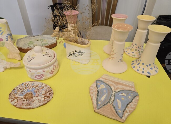 Школата по керамика към видинското читалище „Цвят-1870“ подреди изложба