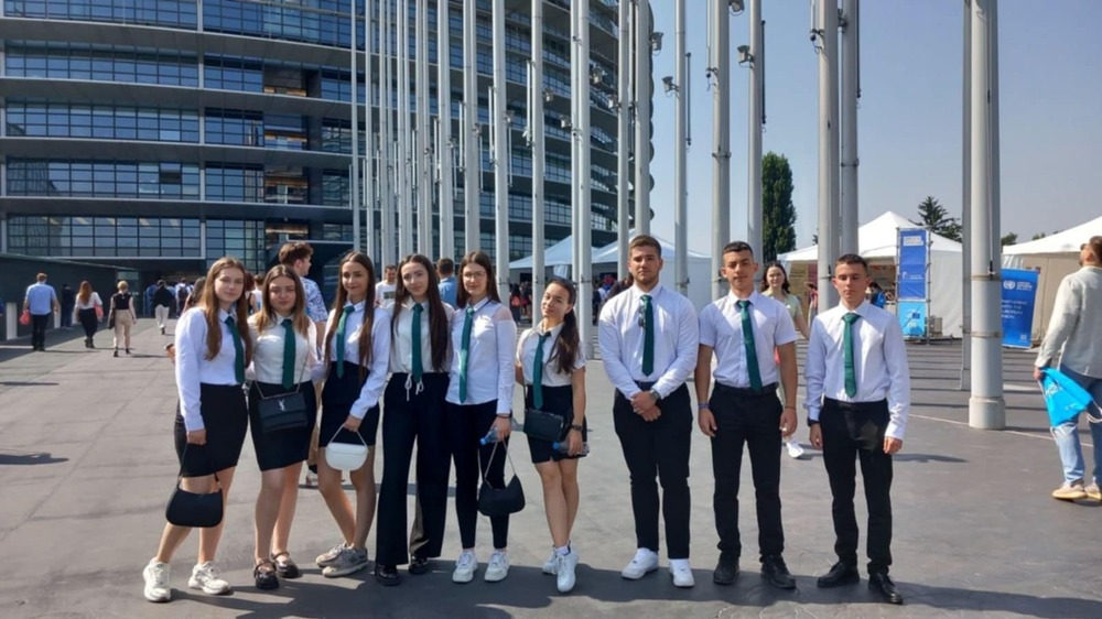 В Страсбург ученици от Попово участваха в дискусия за уменията на бъдещето