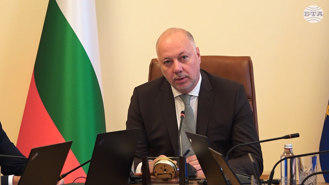 Българските граждани бяха евакуирани от Тел Авив с внимателно планирани действия, каза премиерът Росен Желязков