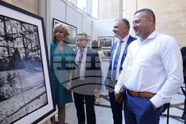 Народно събрание - "Катастрофа на мечтите" - фотоизложба