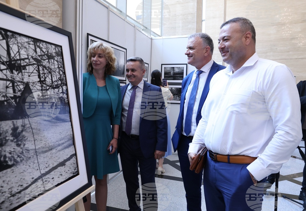 Народно събрание - "Катастрофа на мечтите" - фотоизложба