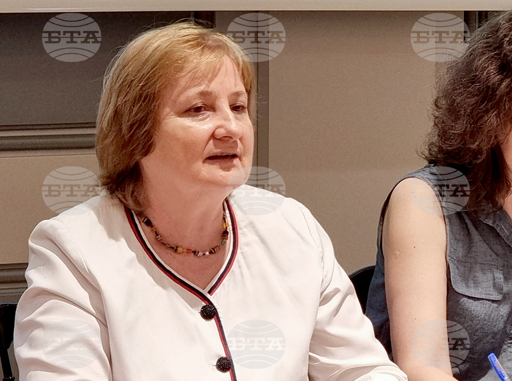 Нови програми ще помагат на здравните работници да повишат дигиталните си умения