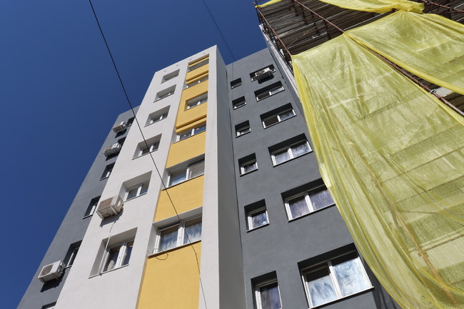 Работи се по санирането на 27 жилищни сгради в Хасково, съобщиха от общината