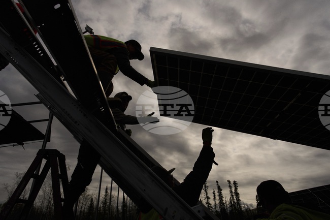 Швейцарският производител на соларни модули "Майер Бургер" е пред окончателен фалит и съкращава всичките си служители
