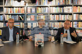 Нов български университет  - проф. Момчил Методиев - книга -  представяне