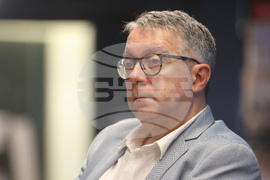 Нов български университет  - проф. Момчил Методиев - книга -  представяне