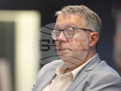 Нов български университет  - проф. Момчил Методиев - книга -  представяне