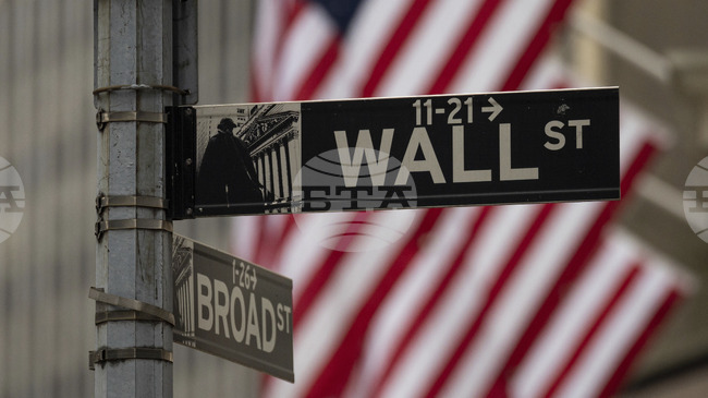 Уолстрийт откри търговията в зелено на фона на оптимизъм за облекчаване на митата върху вноса на чипове в САЩ