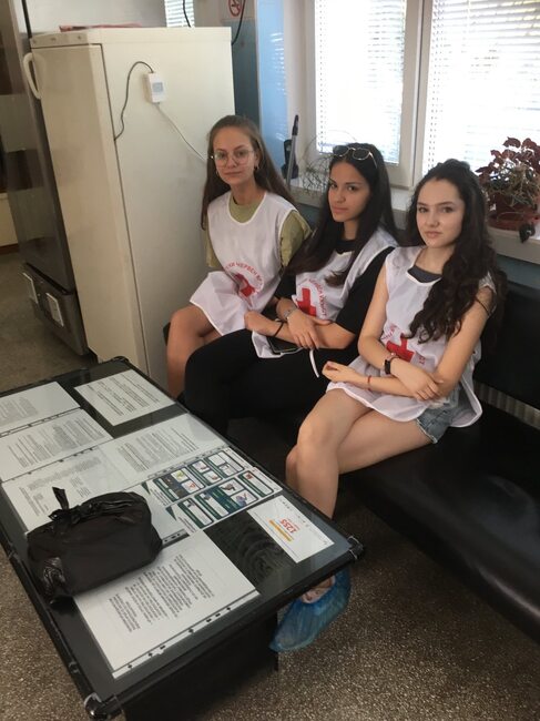 Доброволци от БМЧК в Разград научиха повече за процеса на кръводаряване