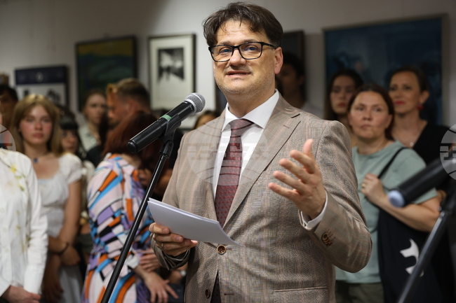 Където духът не води ръката на твореца, няма изкуство, каза министърът на културата Мариан Бачев