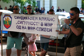 Варна - полицейски служители - граждани