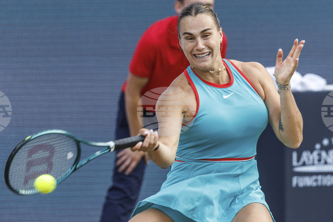 Двубоят на Арина Сабаленка срещу Ребека Масарова от турнира по тенис в Берлин беше прекъснат заради тъмнина