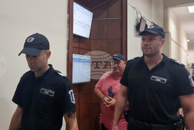 Съдът в Казанлък пусна под гаранция мъжа, сочен за собственик на нелегалните домове за възрастни хора в мъглижкото село Ягода