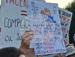 Румъния - протест срещу насилието над жени