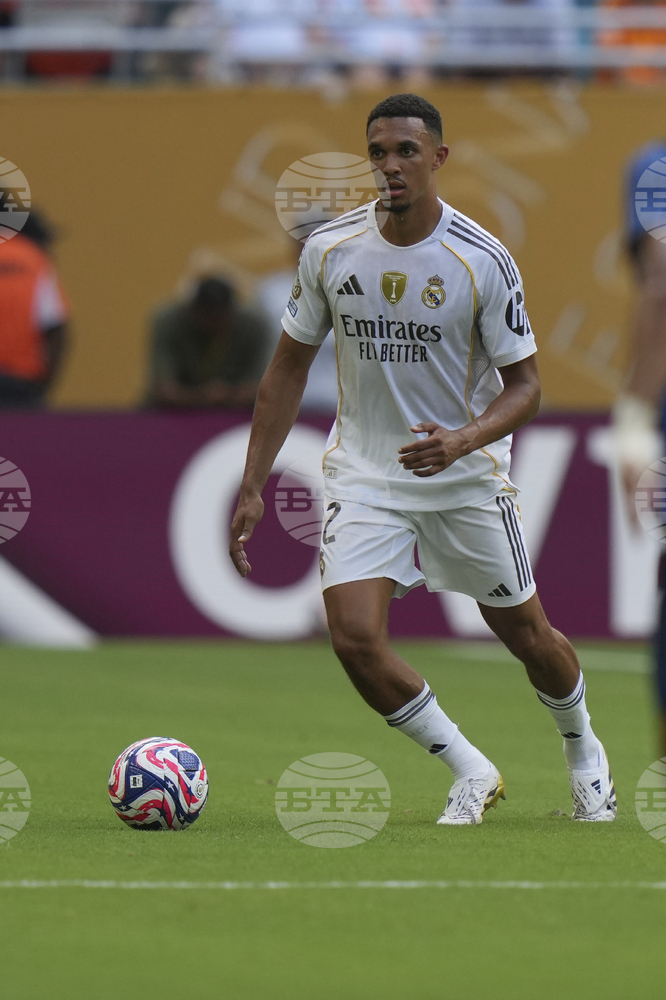 Трент Александър-Арнолд извън терените между 6 и 8 седмици