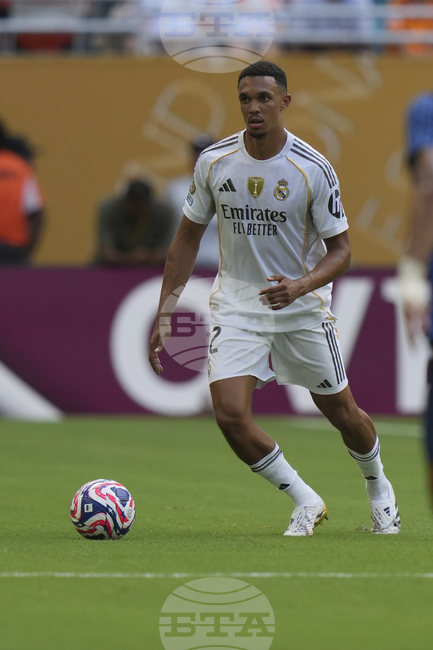 Трент Александър-Арнолд извън терените между 6 и 8 седмици