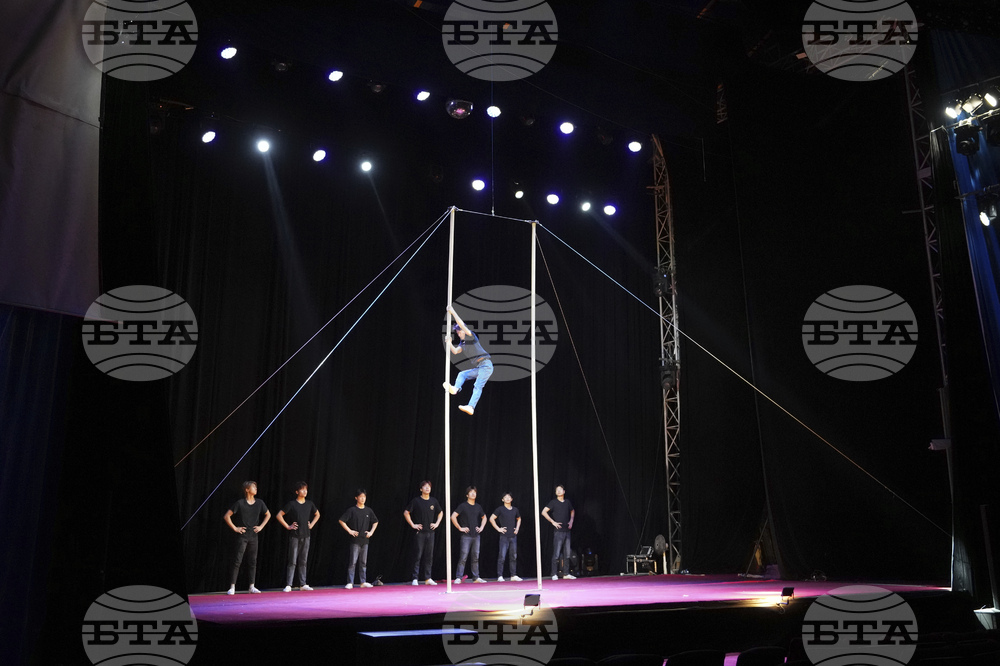 South Korea Last Circus Photo Gallery