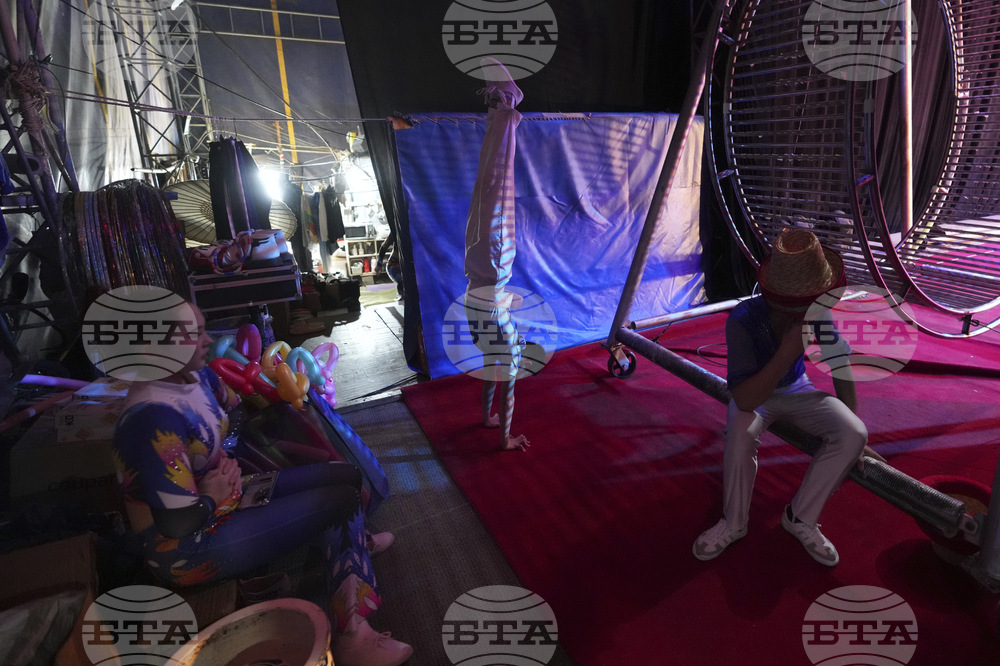 South Korea Last Circus Photo Gallery