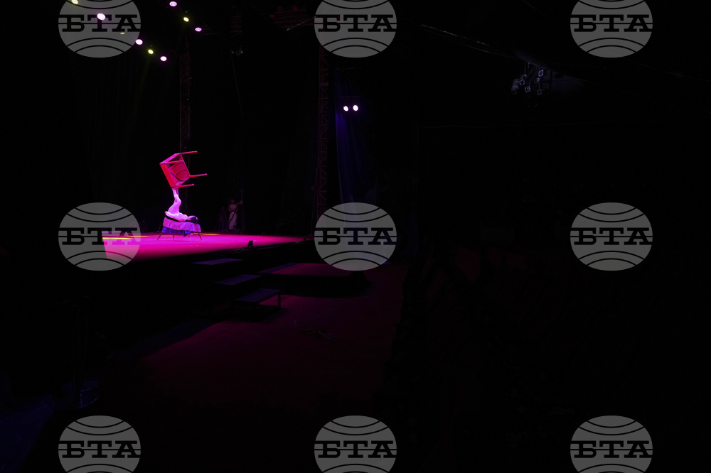South Korea Last Circus Photo Gallery