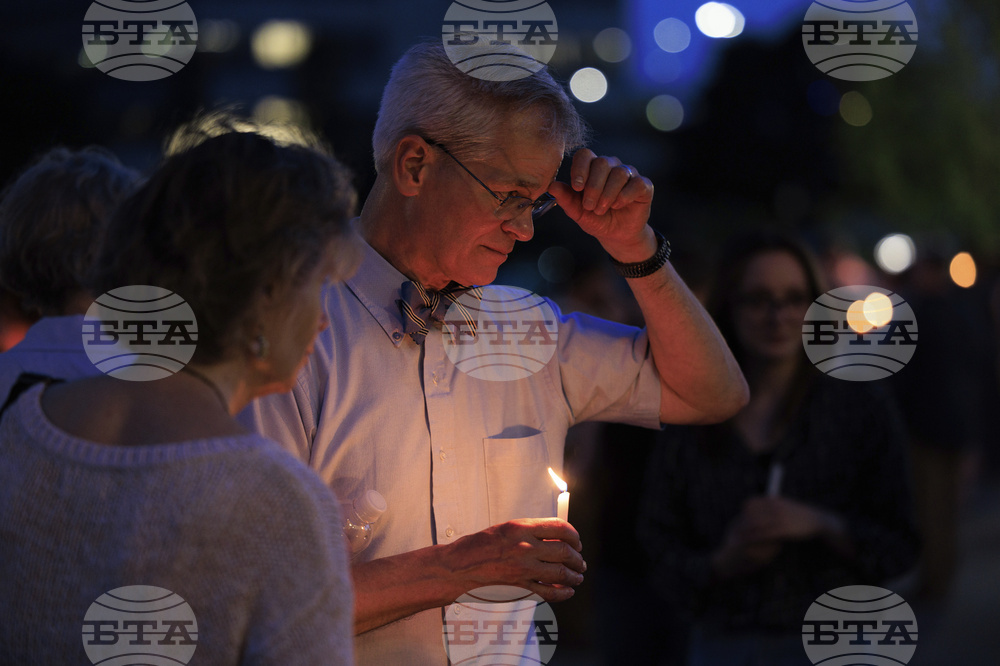APTOPIX Minnesota Lawmakers Shot Vigil