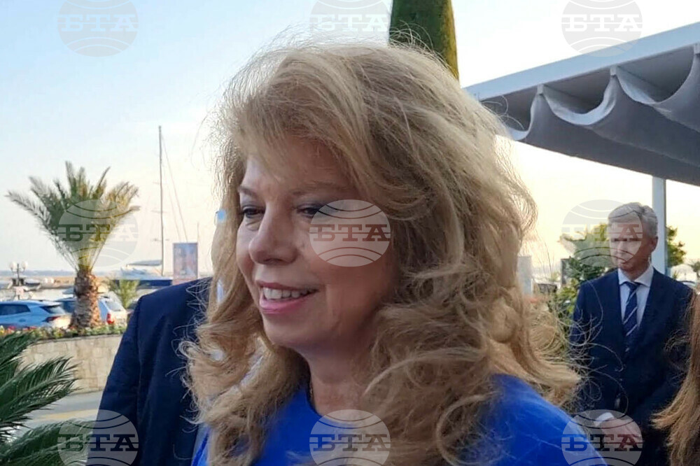 VP Iotova Commends Foreign Ministry Coordination Centre for Israel Evacuation