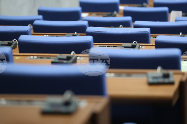 Parliament Bans Sale of Energy Drinks to Children and Single-Use Vape Pens