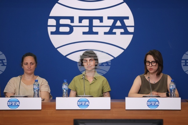 Ниските заплати и липсата на кадри са основните проблеми за „грижовните услуги“, сочи проучване на Сдружение „ЛевФем“