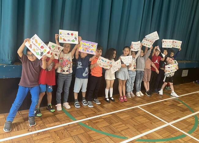 Урок на тема „Разпознавам българските букви“ се състоя в Българско училище „Звънче“ в Лондон