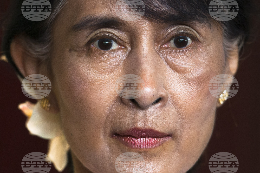 Myanmar Suu Kyi