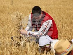Село Поляново - жътвена кампания - откриване