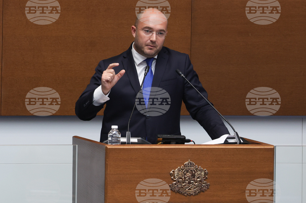 Физическо лице ще може да обявява несъстоятелност, ако повече от 12 месеца не може да плаща дълг от над 10 минимални работни заплати, реши парламентът