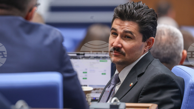 Vazrazhdane Submits Draft Resolution to Freeze Sale of 4,400 State Properties