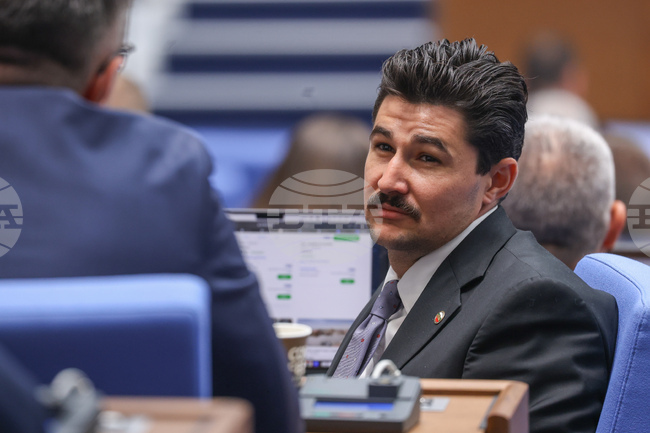 Vazrazhdane Submits Draft Resolution to Freeze Sale of 4,400 State Properties