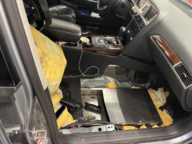 Близо 27 килограма марихуана е открита в автомобил при проверка на ГКПП "Калотина"