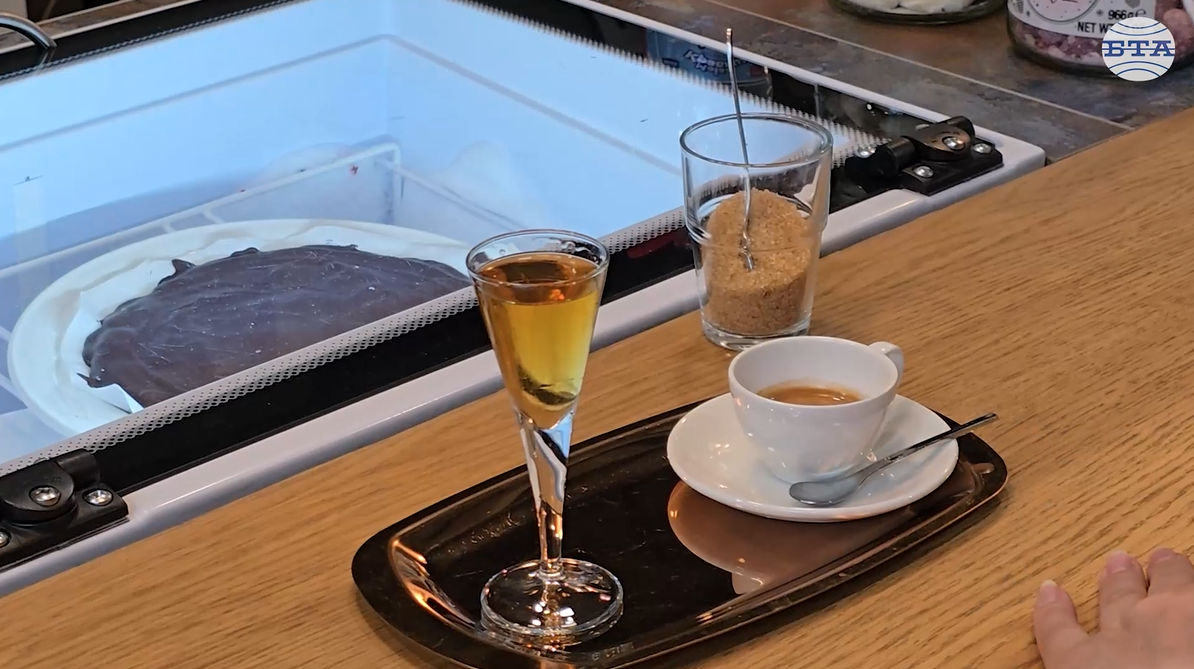 Кафето е любимата напитка на сърбите, особено в съчетание с ракия