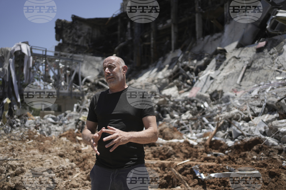CORRECTION Mideast Wars Israel Scientists