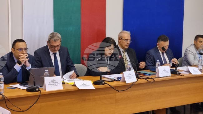 Всички областни управители и служители на 148 общини са обучени за работа със системата BG-ALERT, съобщи гл. комисар Александър Джартов 