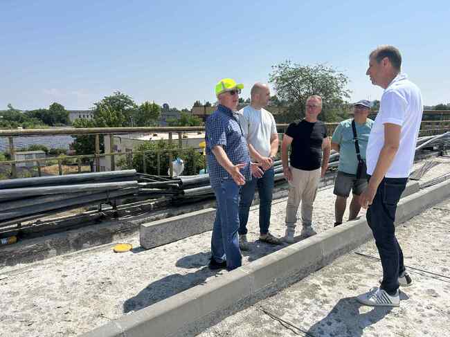 Ремонтът на надлеза на входно-изходния бул. „Европа“ в Ямбол ще приключи по-рано от предвидения срок, каза областният управител 