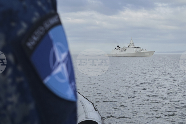 Нидерландия разполага миночистач в рамките на извънредното планиране във връзка с кризата в Ормузкия проток