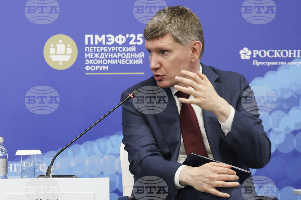 Икономическият министър на Русия заяви, че страната е на ръба на рецесия