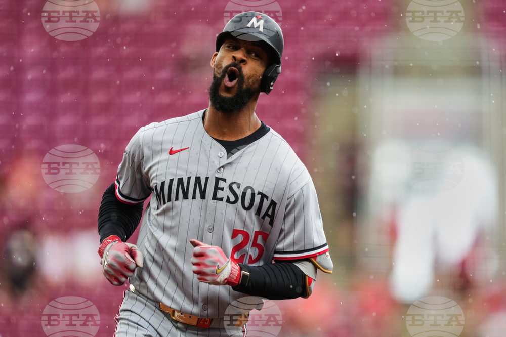 Twins Reds Baseball