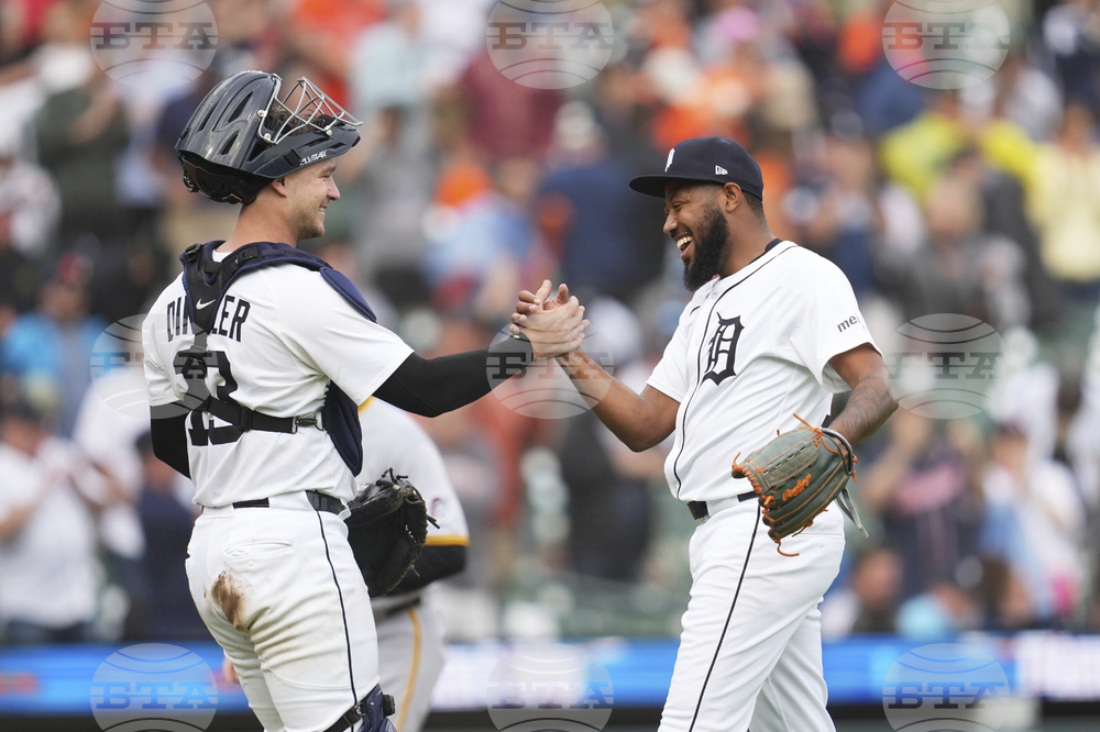 Pirates Tigers Baseball