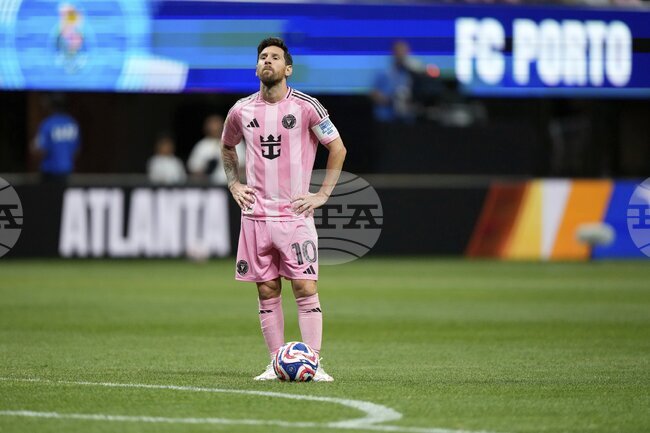 Меси: "С Роналдо не сме приятели, но винаги сме се отнасяли един към друг с голямо уважение"