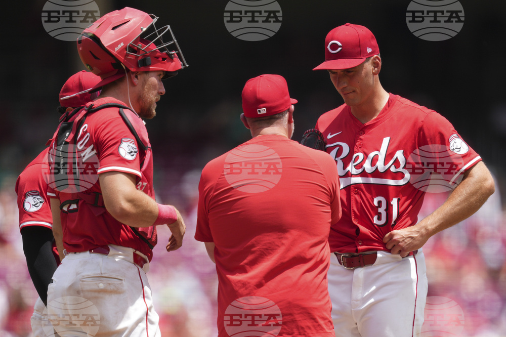 Twins Reds Baseball