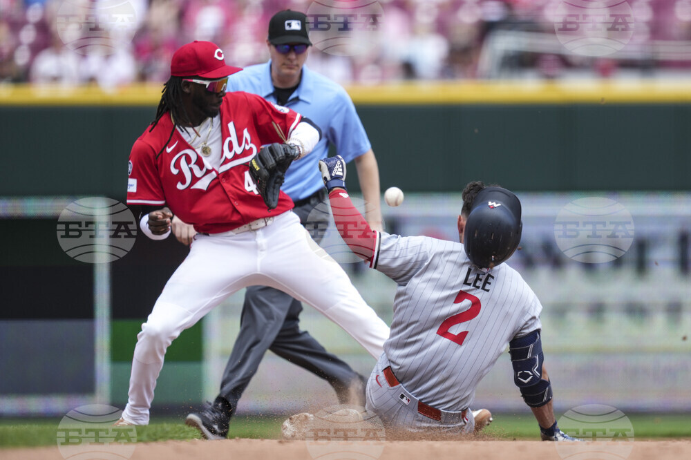 Twins Reds Baseball