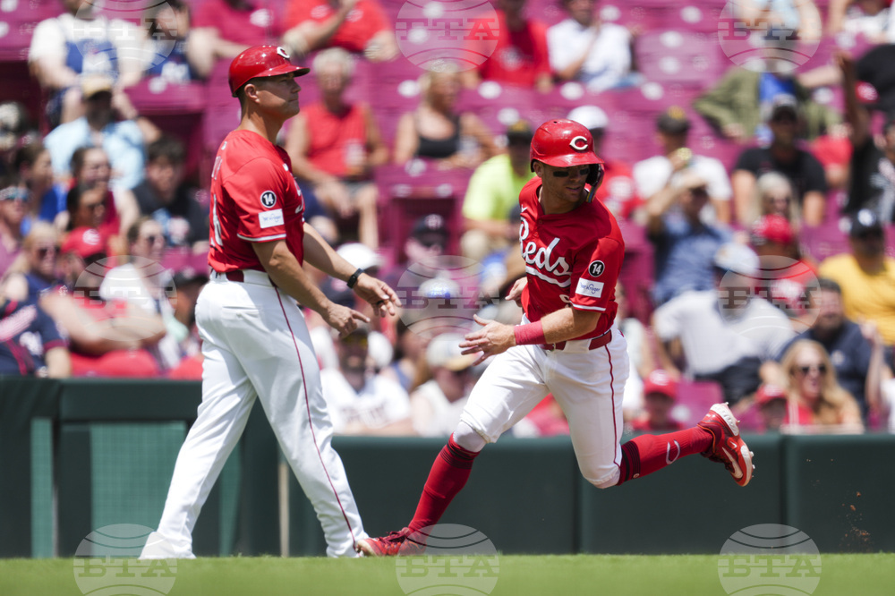 Twins Reds Baseball