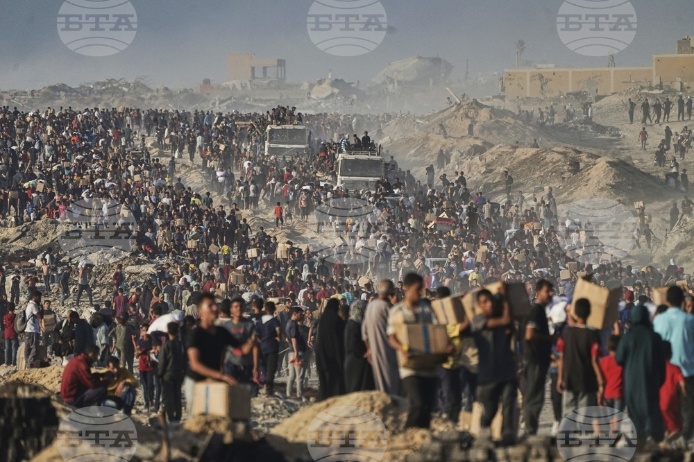 Над 40 души бяха убити при израелски атаки в ивицата Газа днес, съобщи местната Служба за гражданска защита