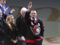 Blackhawks Senators Hockey