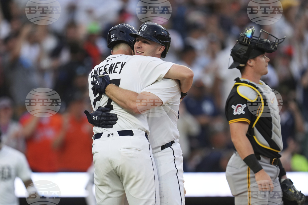 Pirates Tigers Baseball