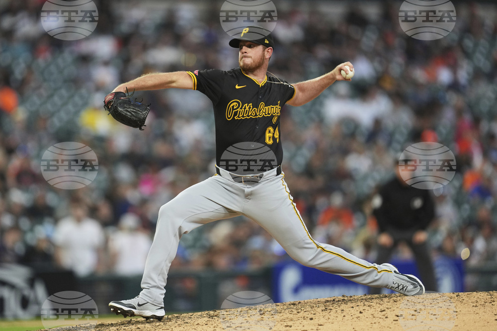 Pirates Tigers Baseball